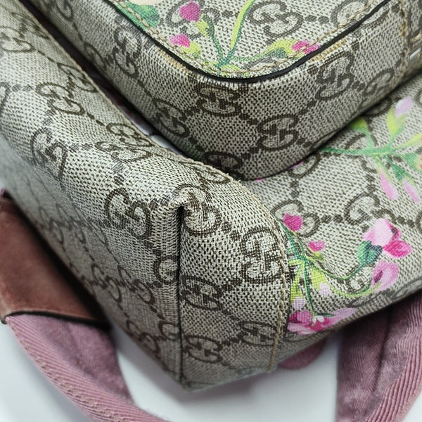 GG Blooms Coated Canvas Black