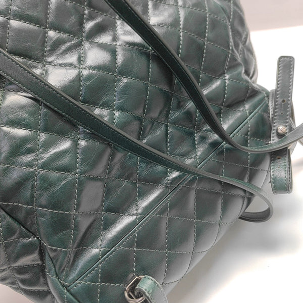 URBAN SPIRIT Quilted Calfskin Green