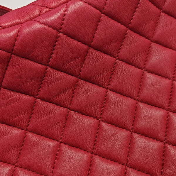 URBAN SPIRIT Small Quilted Lambskin Red