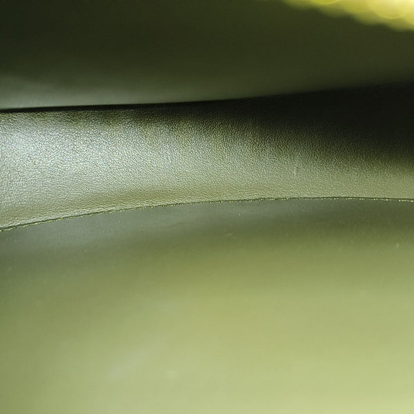 Authenticated pre-owned TRIOMPHE Calfskin Green - Shoulder Bag at Looply