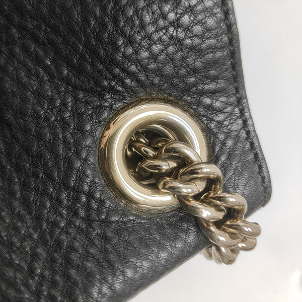Authenticated pre-owned Soho Calfskin Black - Shoulder Bag at Looply