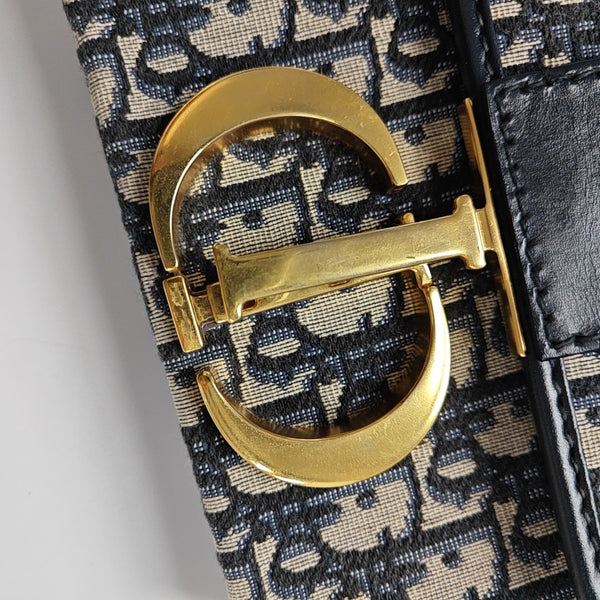 30 Montaigne Mini Oblique Canvas Blue