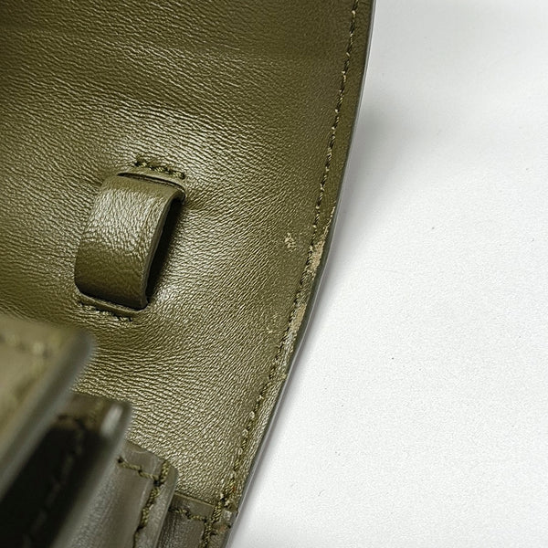 Authenticated pre-owned CLASSIC BOX Mini Calfskin Green - Crossbody Bag at Looply