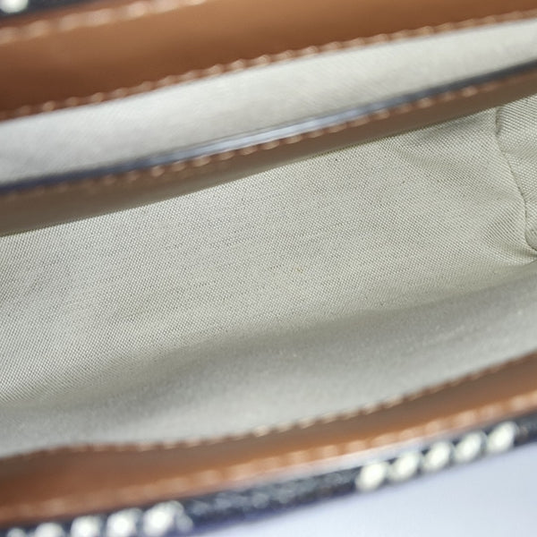 Canvas Brown