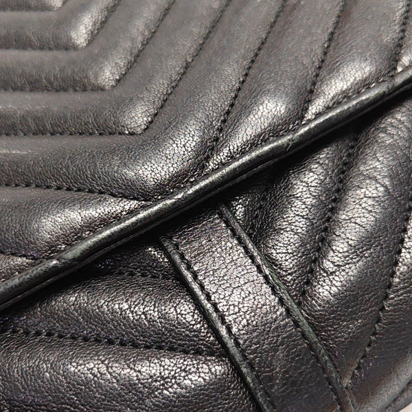 Authenticated pre-owned COLLEGE Medium Chevron, Quilted Lambskin Black - Shoulder Bag at Looply