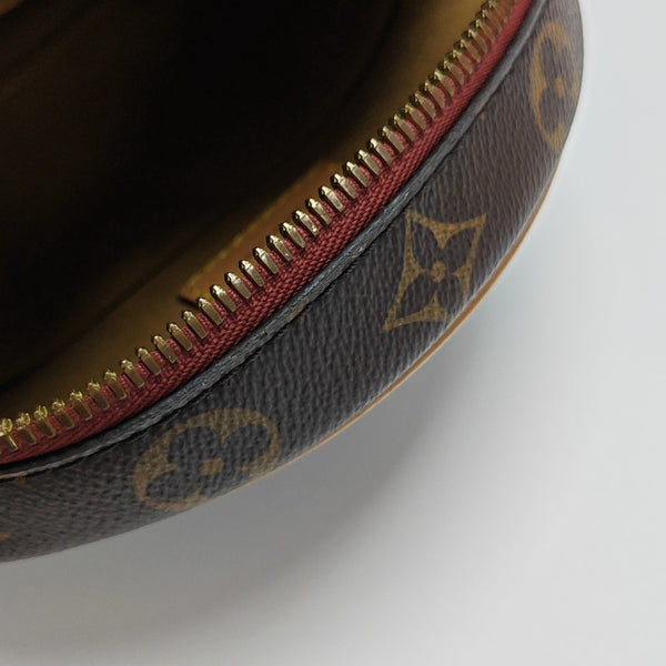 BOITE CHAPEAU PM Monogram Coated Canvas Brown