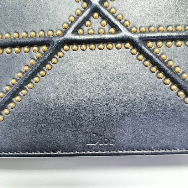 Authenticated pre-owned Diorama Calfskin Black - Shoulder Bag at Looply