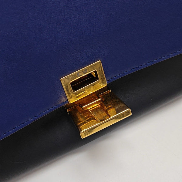 TRAPEZE Medium Calfskin Blue