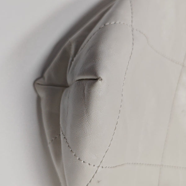 CHANEL 22 Small Quilted Calfskin White