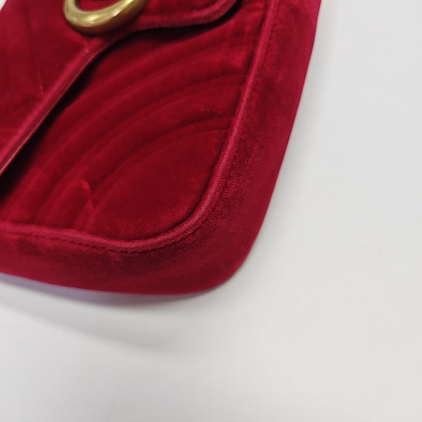 GG Marmont Small Quilted Velvet Red