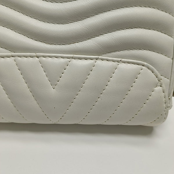 NEW WAVE Quilted Calfskin White