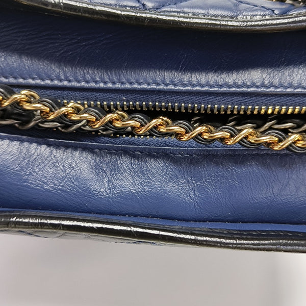 Authenticated pre-owned GABRIELLE Quilted Calfskin Blue - Crossbody Bag at Looply