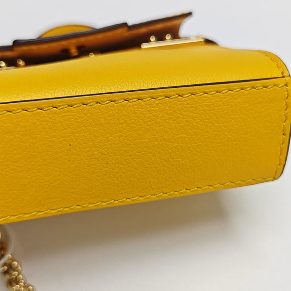 Tempête Leather Yellow Coin Purse