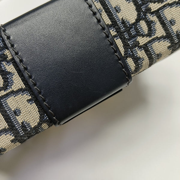 30 Montaigne Mini Oblique Canvas Blue