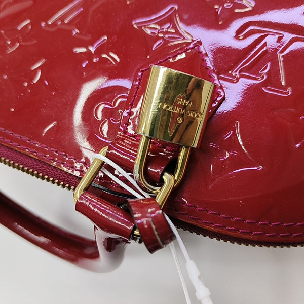 ALMA PM Piel Charol Monogram Roja