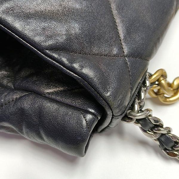 CHANEL 19 Large Quilted Lambskin Black