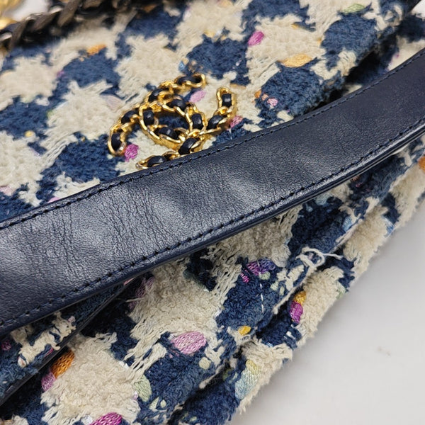 CHANEL 19 WOC Wool Beige