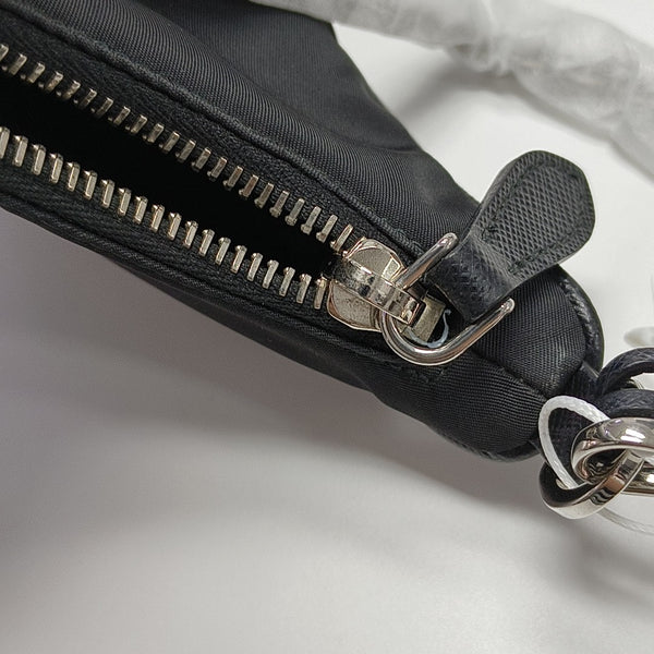 Re-Edition2005 Nylon Black