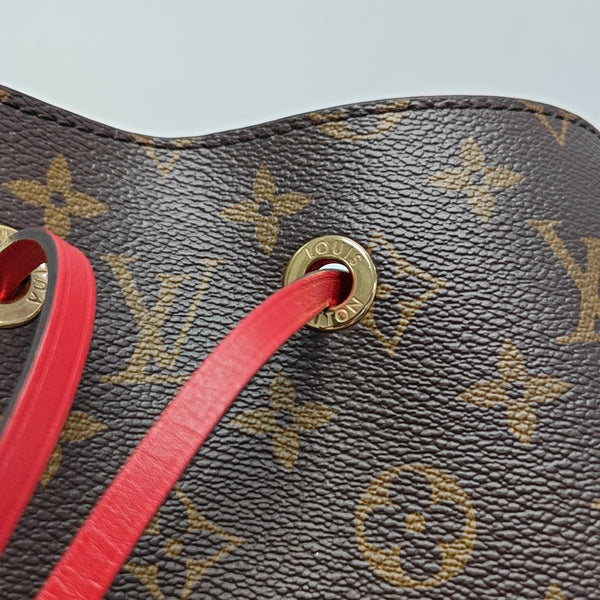 NÉONOÉ MM Monogram Coated Canvas Brown