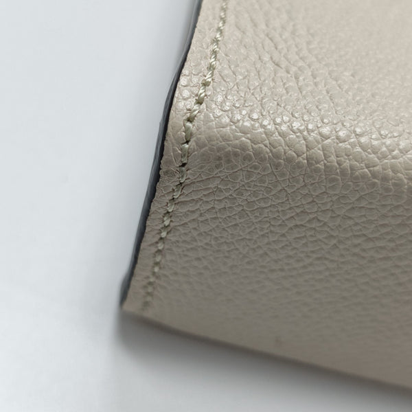 TOILET POCKET 26 Calfskin Beige