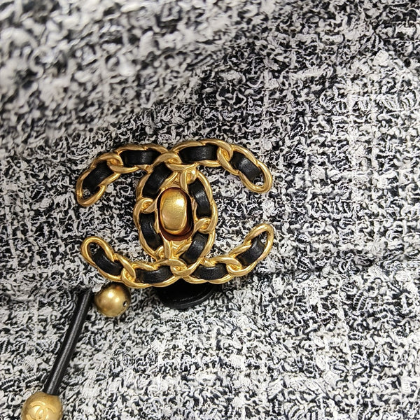 CHANEL 19 Small Wool Gray