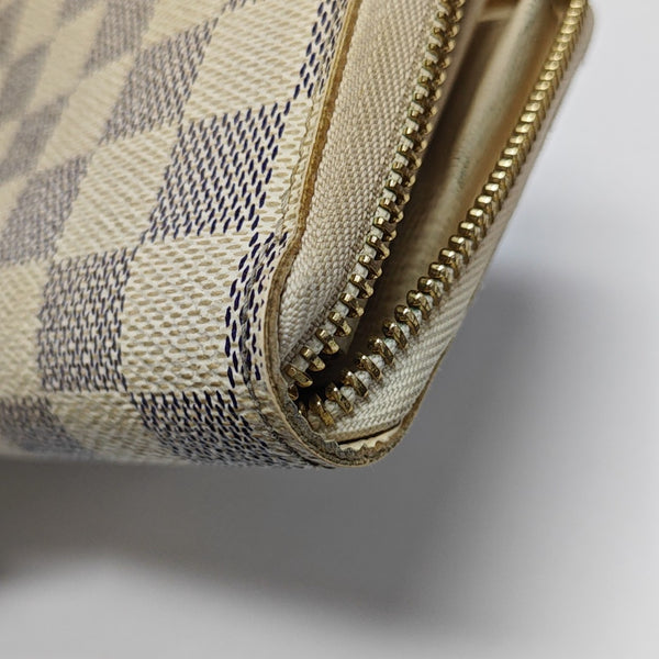 ZIPPY Damier Azur Coated Canvas White Wallet