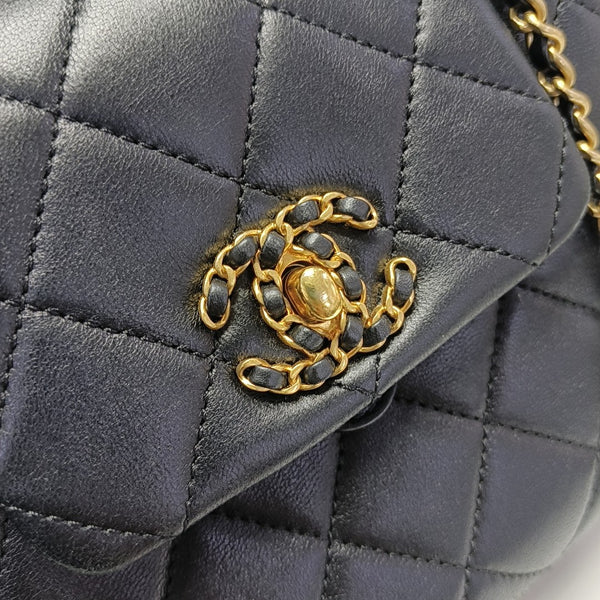 CHANEL 19 Small Quilted Lambskin Black