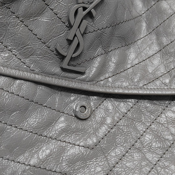 NIKI Large Chevron Calfskin Gray