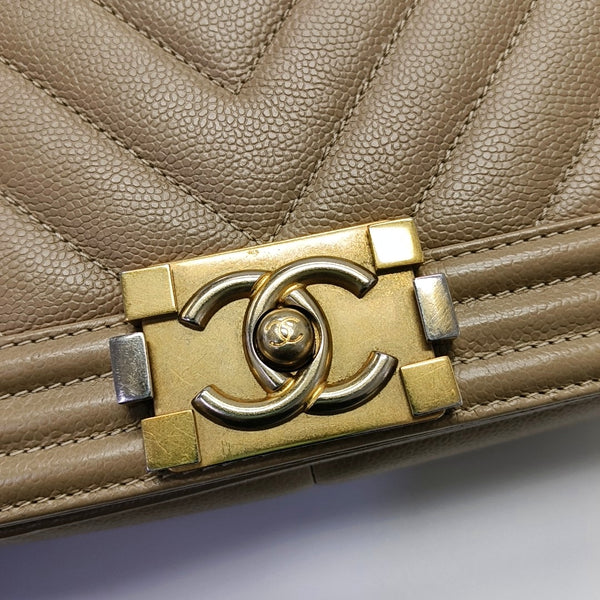 BOY CHANEL Medium Chevron, Quilted Grained Calfskin Beige