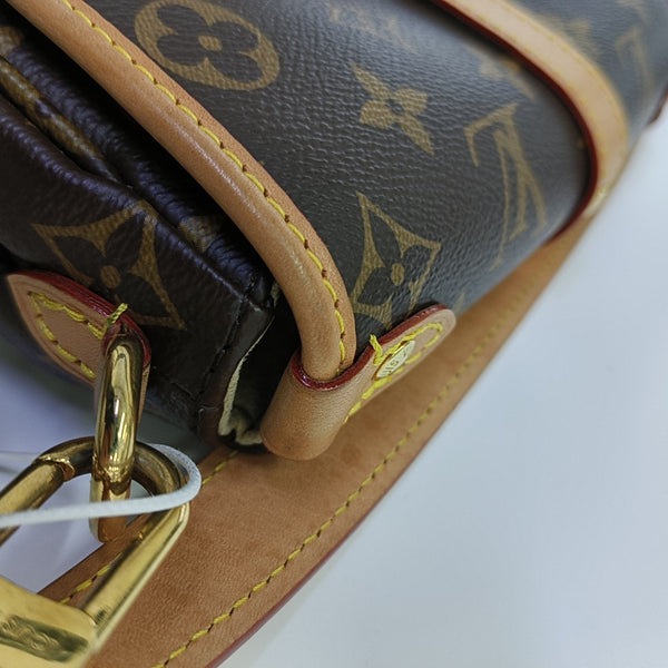 SAUMUR BB Monogram Coated Canvas Brown