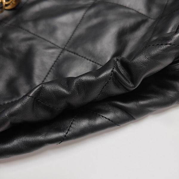 CHANEL 22 Small Quilted Calfskin Black