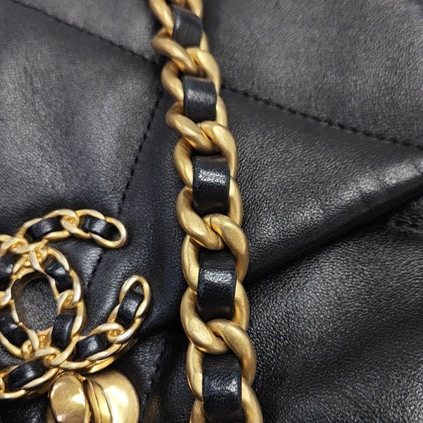 CHANEL 19 Small Quilted Lambskin Black