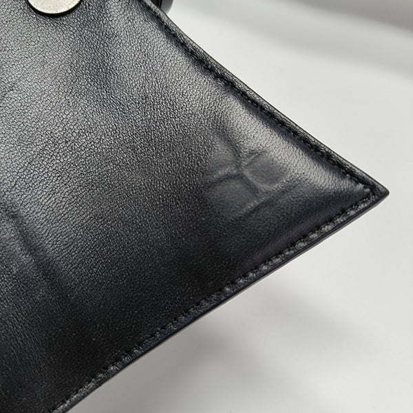 Hourglass Small Calfskin Black