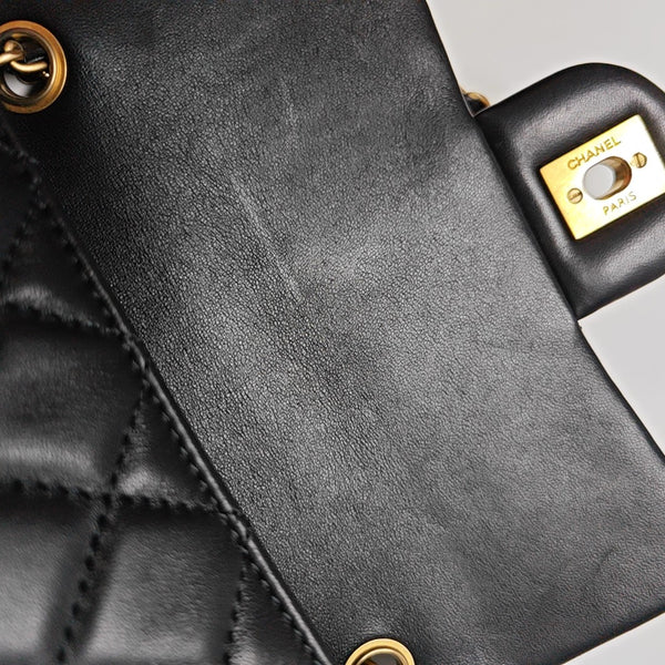 CLASSIC FLAP Mini Quilted Lambskin Black