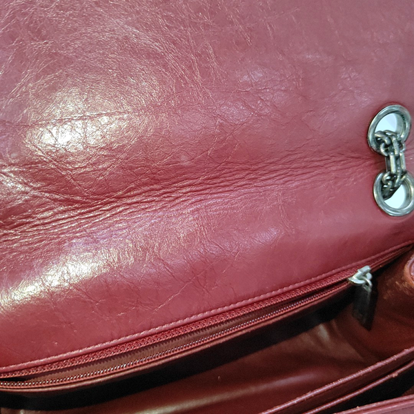 Authenticated pre-owned 2.55 Quilted Calfskin Red - Shoulder Bag at Looply
