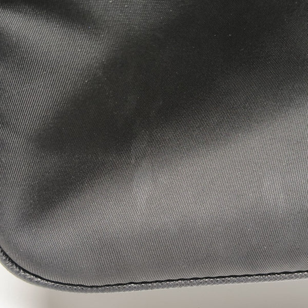 Authenticated pre-owned Re-Edition2005 Nylon Black - Shoulder Bag at Looply