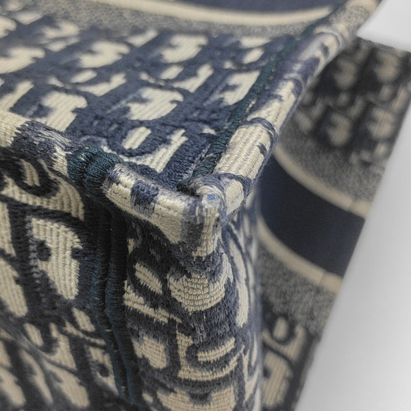 Authenticated pre-owned Book Tote Medium Monogram Canvas Blue - Tote Bag at Looply