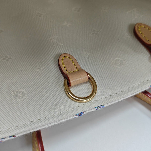 ONTHEGO MM Monogram Canvas White