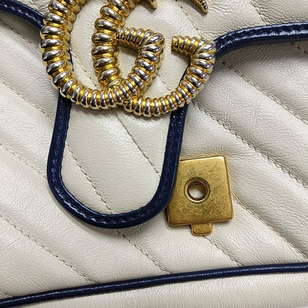 Authenticated pre-owned GG Marmont Medium Quilted Calfskin White - Crossbody Bag at Looply