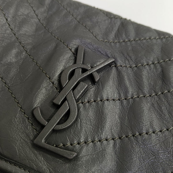 NIKI Medium Chevron Calfskin Gray