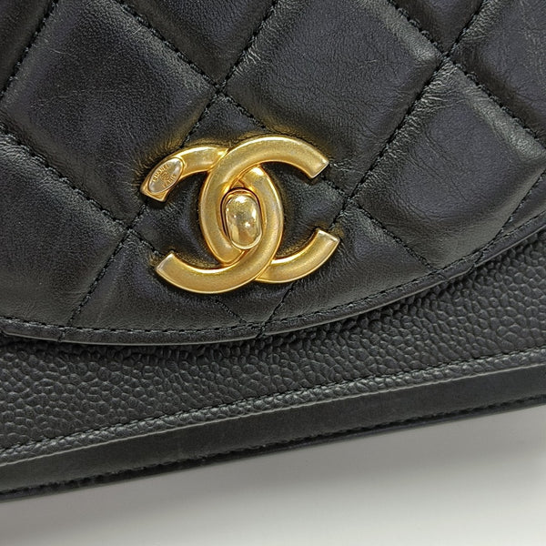 Quilted Calfskin Shoulder Bag Black