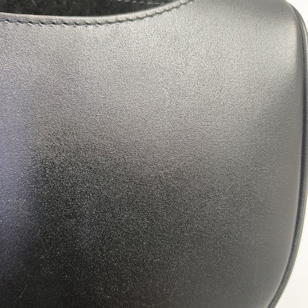 Authenticated pre-owned Bobby Medium Calfskin Black - Shoulder Bag at Looply