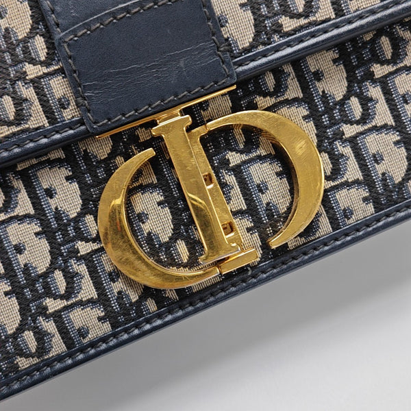 30 Montaigne Oblique Canvas Blue