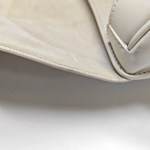 Authenticated pre-owned Bobby Medium Calfskin White - Shoulder Bag at Looply