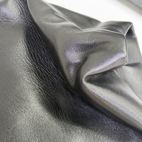 BV Trine Lambskin Black