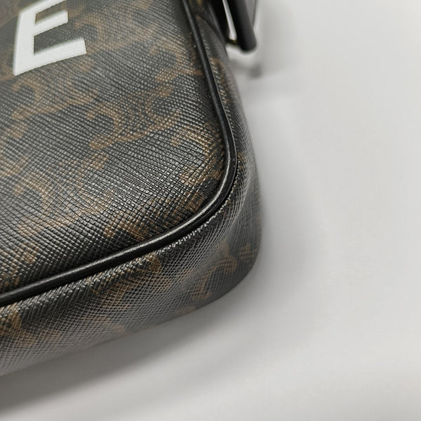 Authenticated pre-owned TRIOMPHE Medium Coated Canvas Black - Shoulder Bag at Looply