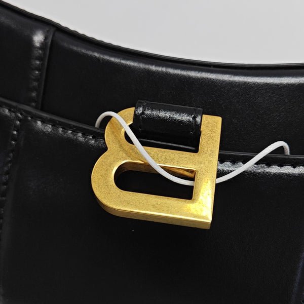 Hourglass Wallet On Chain Mini Calfskin Black