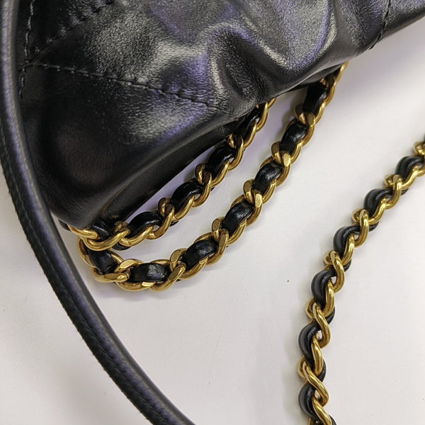 CHANEL 22 Mini Quilted Calfskin Black