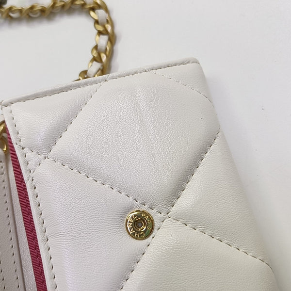 CHANEL 19 Small Quilted Lambskin White
