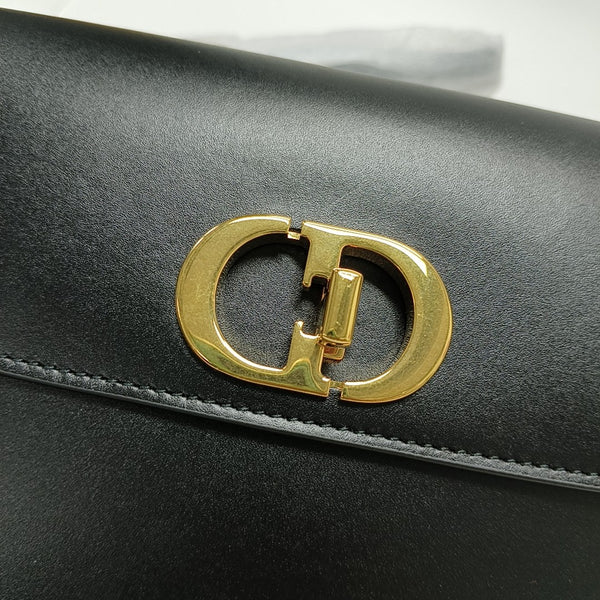 Bobby Medium Calfskin Black